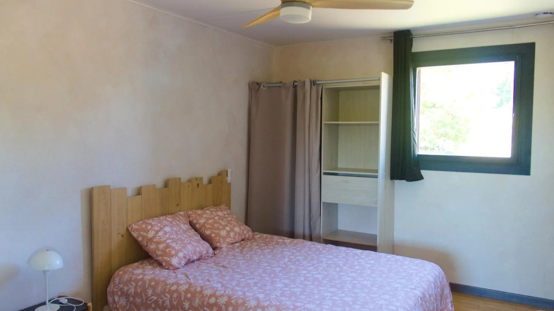 Prázdninový dům Gite Ecologique Avec Vue Foret & Vallee Dordogne ! Bétaille Francie